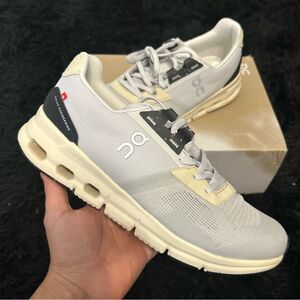 ON CLOUDRIFT running athletic training lace up shoes sneakers women’s 8 new